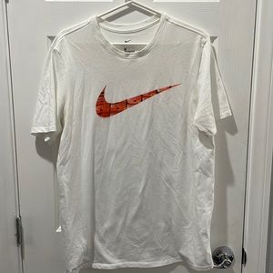 Nike White T-shirt Large
